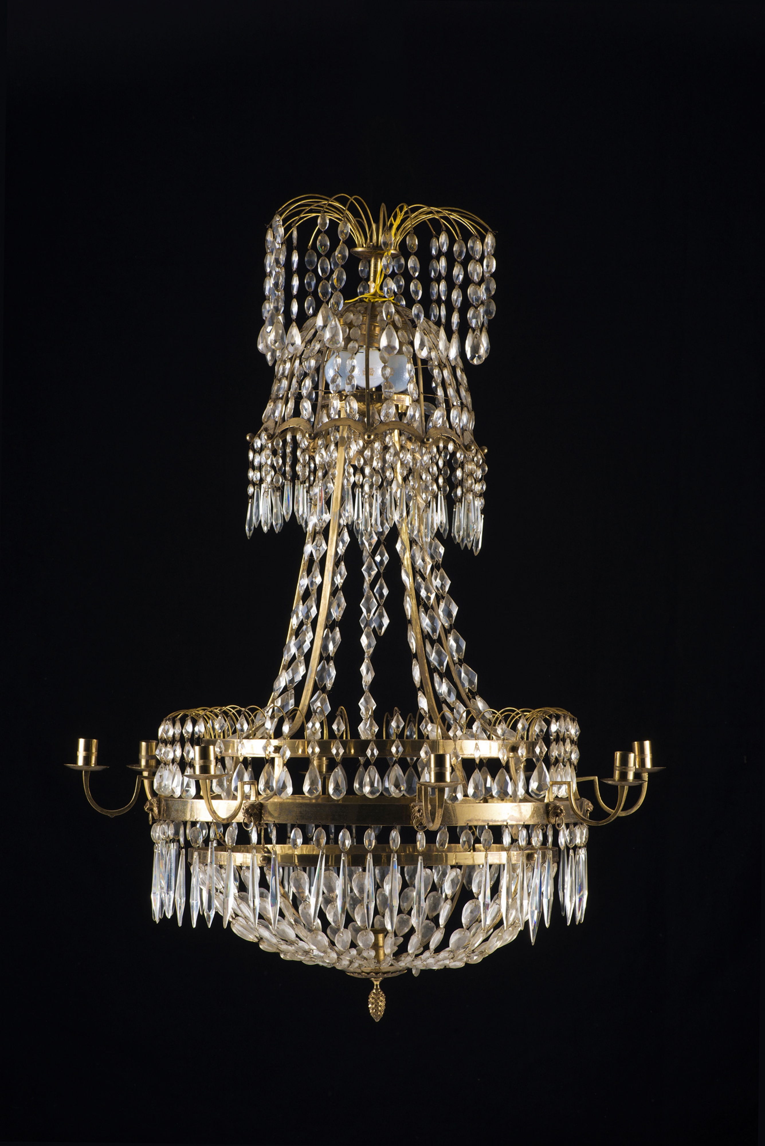 Lustre de style Empire en laiton doré et pampilles… | Piguet