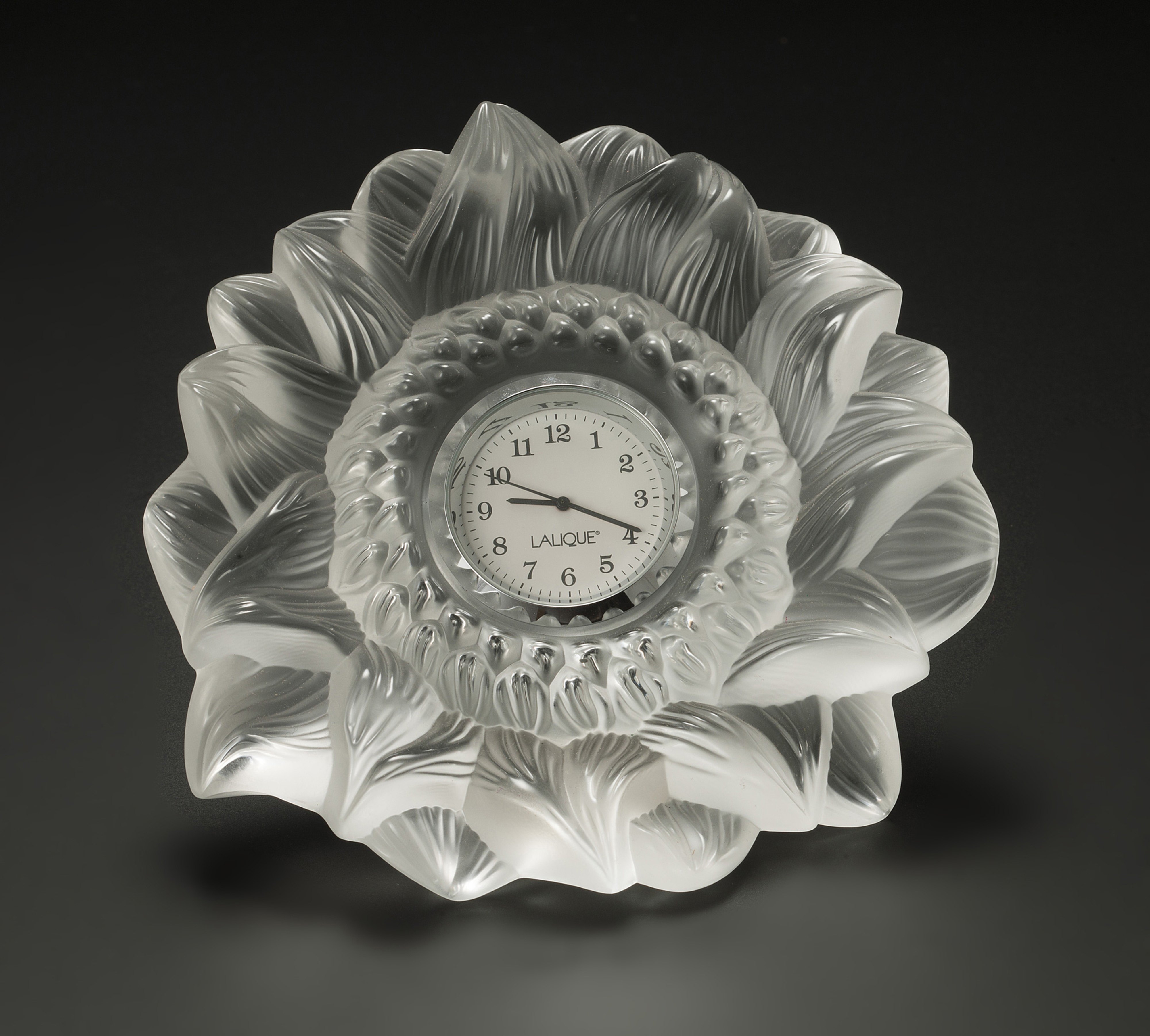 Broche Vintage Fleur Relief Avec Perle De Verre - Modèle 4002, Années 60, Occasion